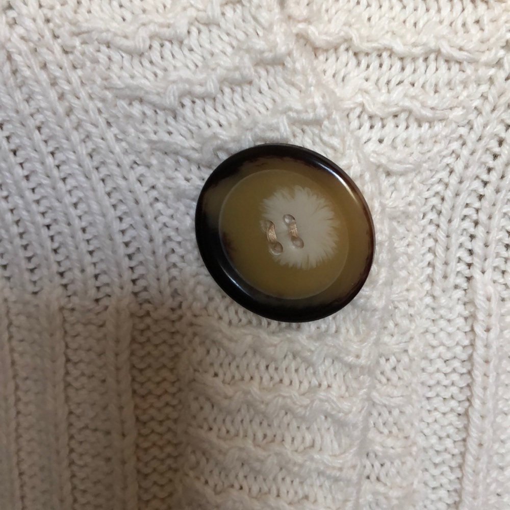 Cropped Sweater. - Picture 3 of 6